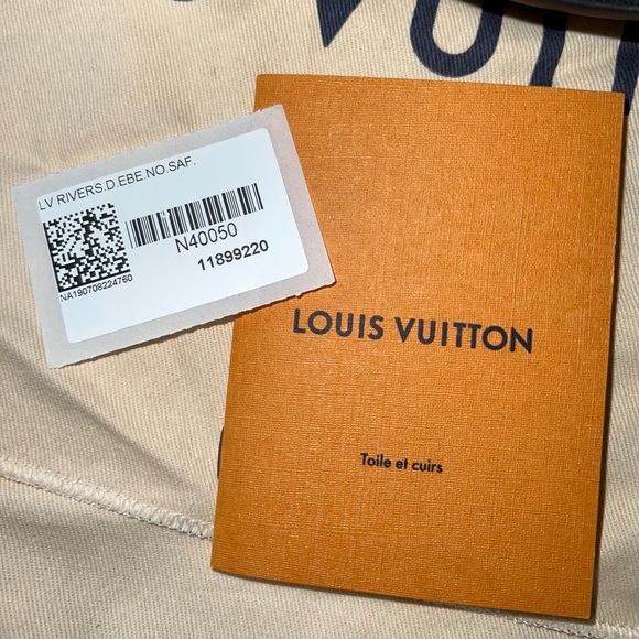 AUTHENTIC Louis Vuitton Riverside Damier Ebene - Picture 5 of 7